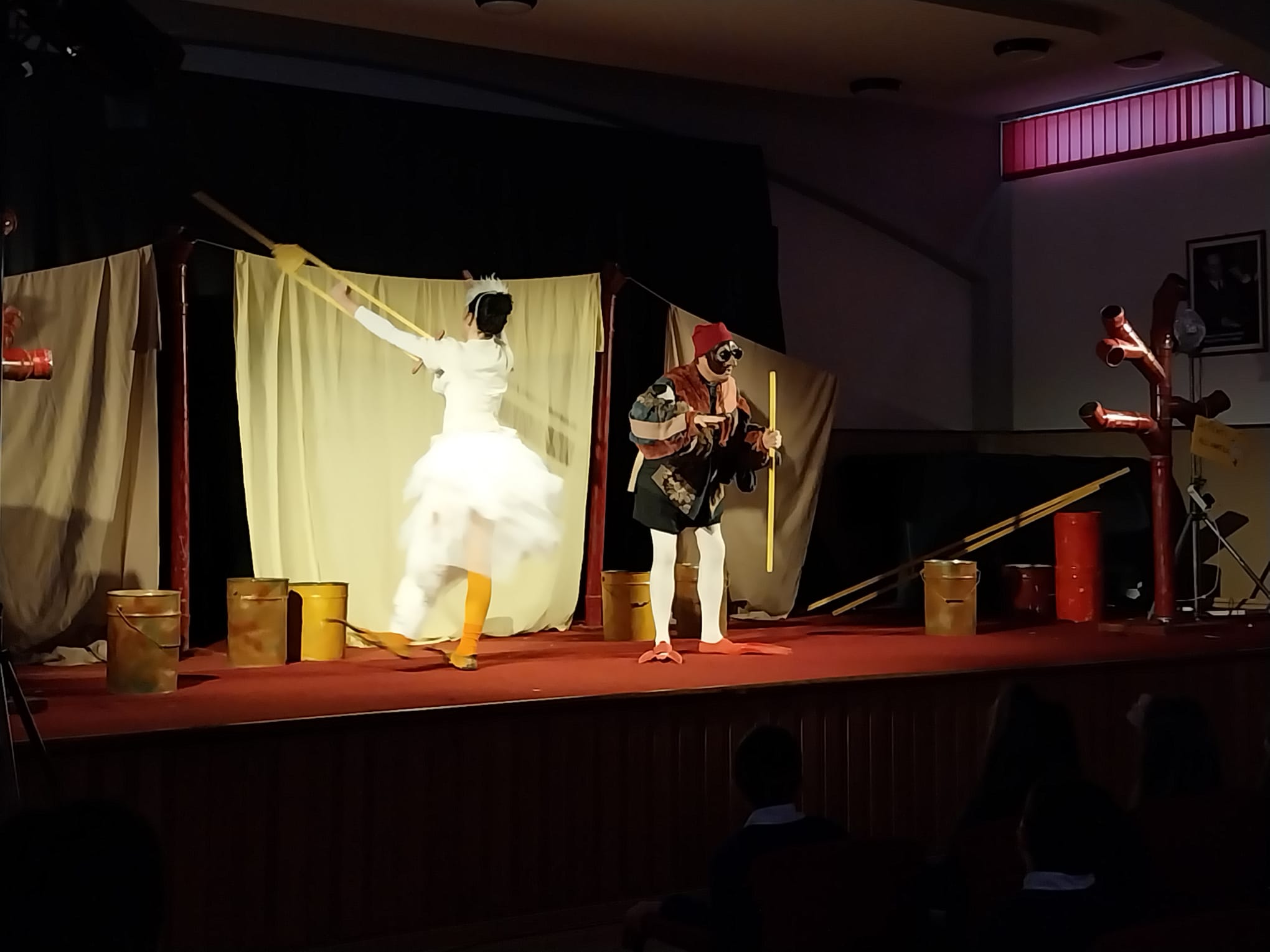 “La favola dell’amicizia” – esperienza teatrale indimenticabile per gli alunni della scuola primaria –
